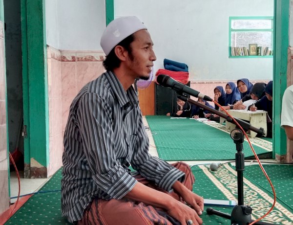 Siapa yang paling di hormati dalam agama islam antara ayah dan ibu?